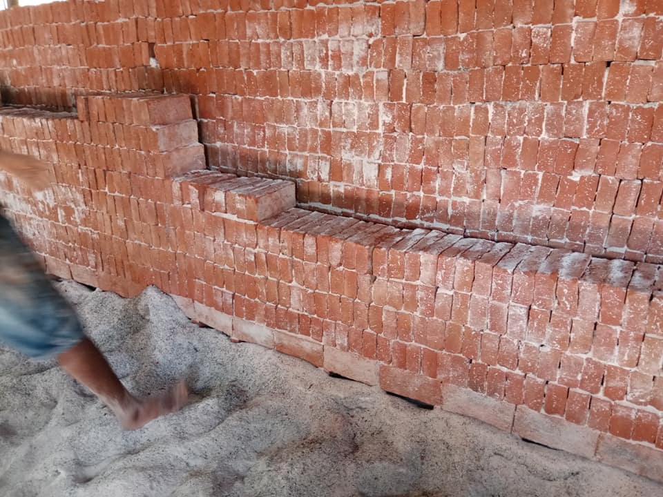 Bricks – ඇඹිලිපිටිය ගඩොල්