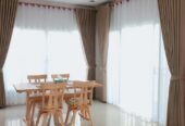 WR Mart Curtain