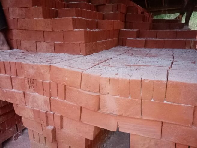 Bricks – ඇඹිලිපිටිය ගඩොල්