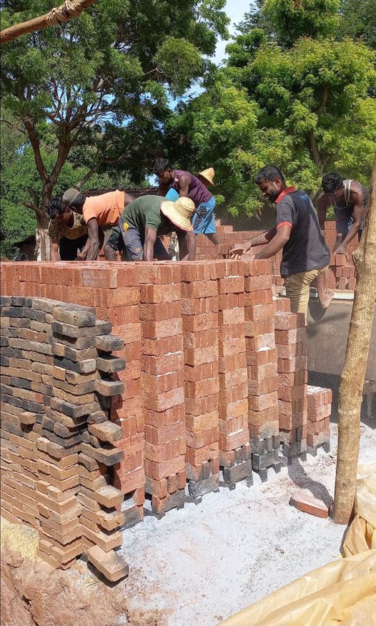 Bricks – ගඩොල්