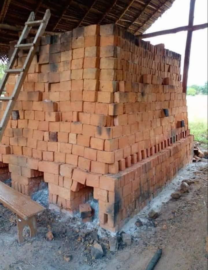 Thilakarathna Bricks – රතු ගඩොල්
