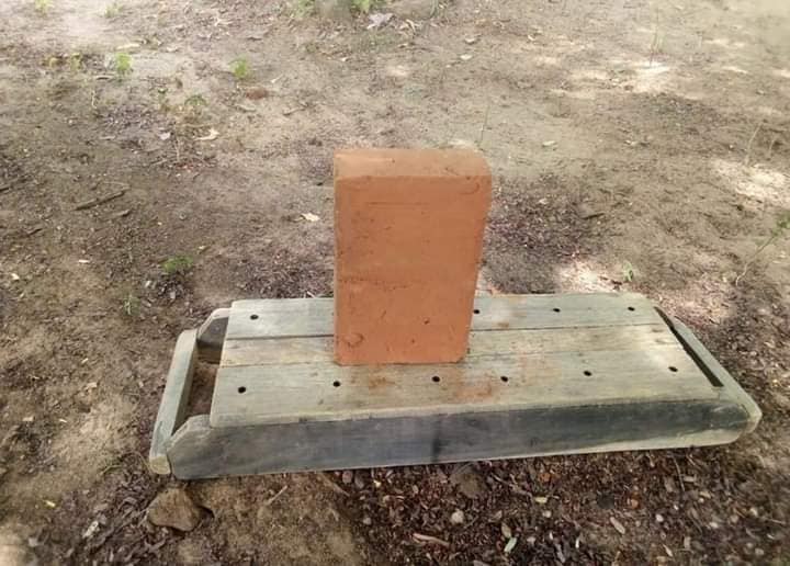 Thilakarathna Bricks – රතු ගඩොල්