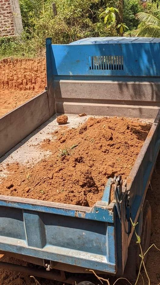 Soil – රතු පස්