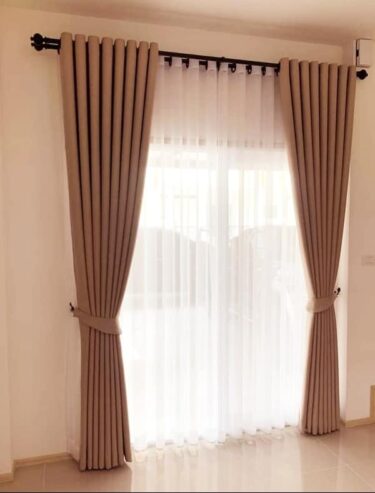 WR Mart Curtain