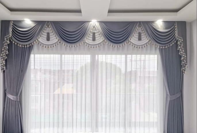 WR Mart Curtain