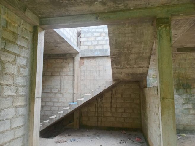 T.&.L construction – ඉදිකිරීම්